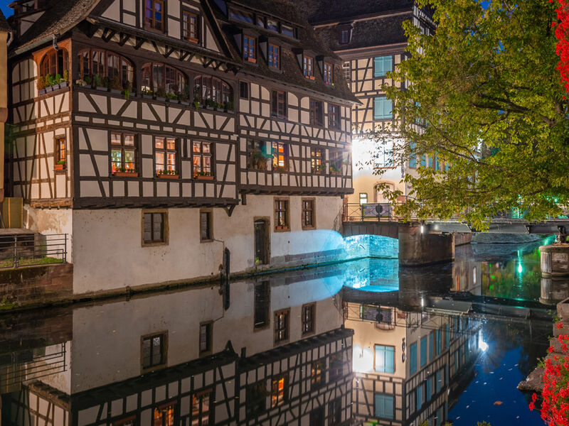 Görkemli Rüya Üçgeni Almanya - Fransa - İsviçre 3 Gece - THY ile 26 Mayıs Hareket (Kurban Bayramı Özel) AT1187
